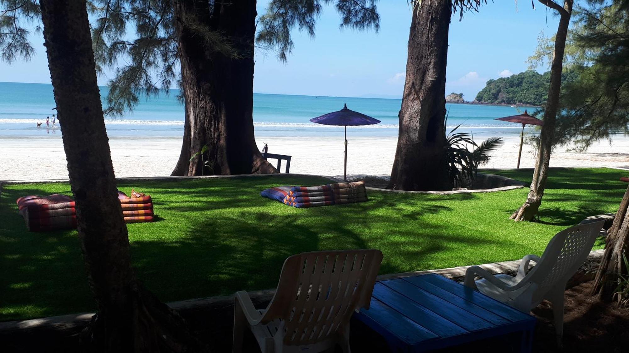 Hotel Phayam Friends Koh Phayam Zewnętrze zdjęcie